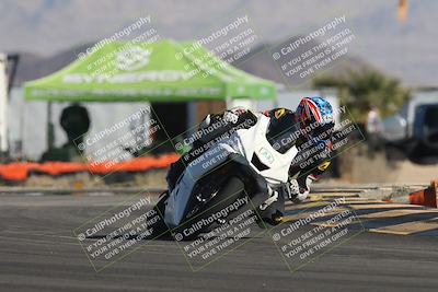 media/Oct-30-2025-Racers Edge (Thu) [[dabbdaf680]]/2-A Group/Session 2 (Turn 16)/